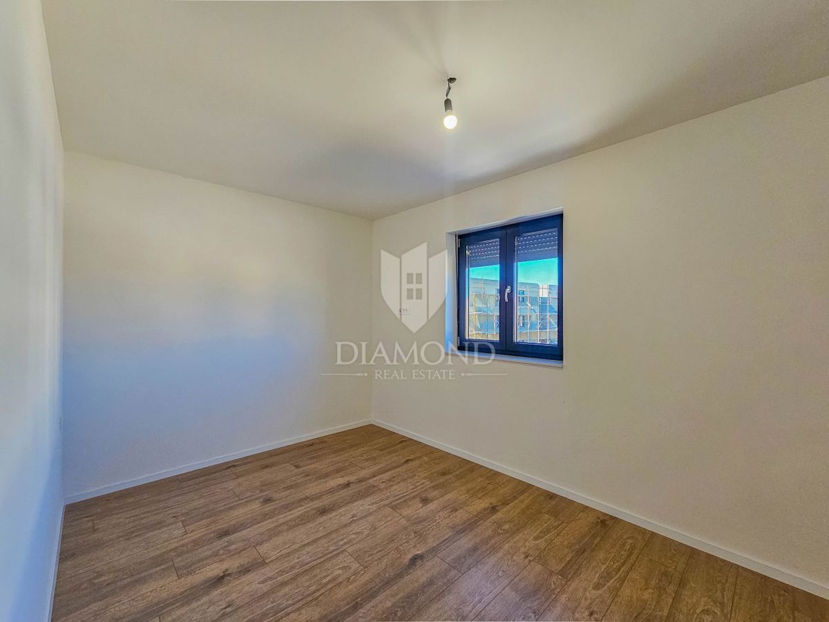 Umag, okolica! Čudovito stanovanje v novi stavbi!