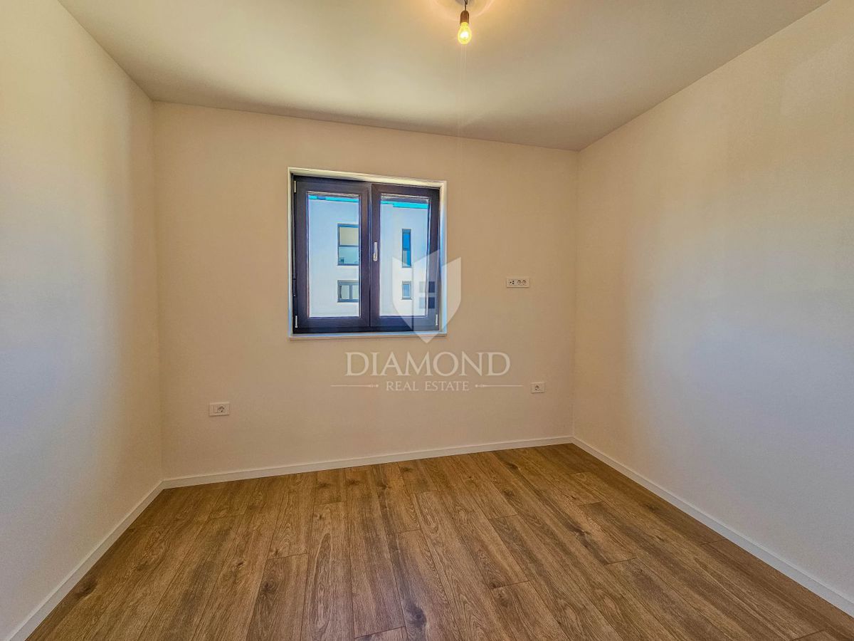 Umag, okolica! Čudovito stanovanje v novi stavbi!