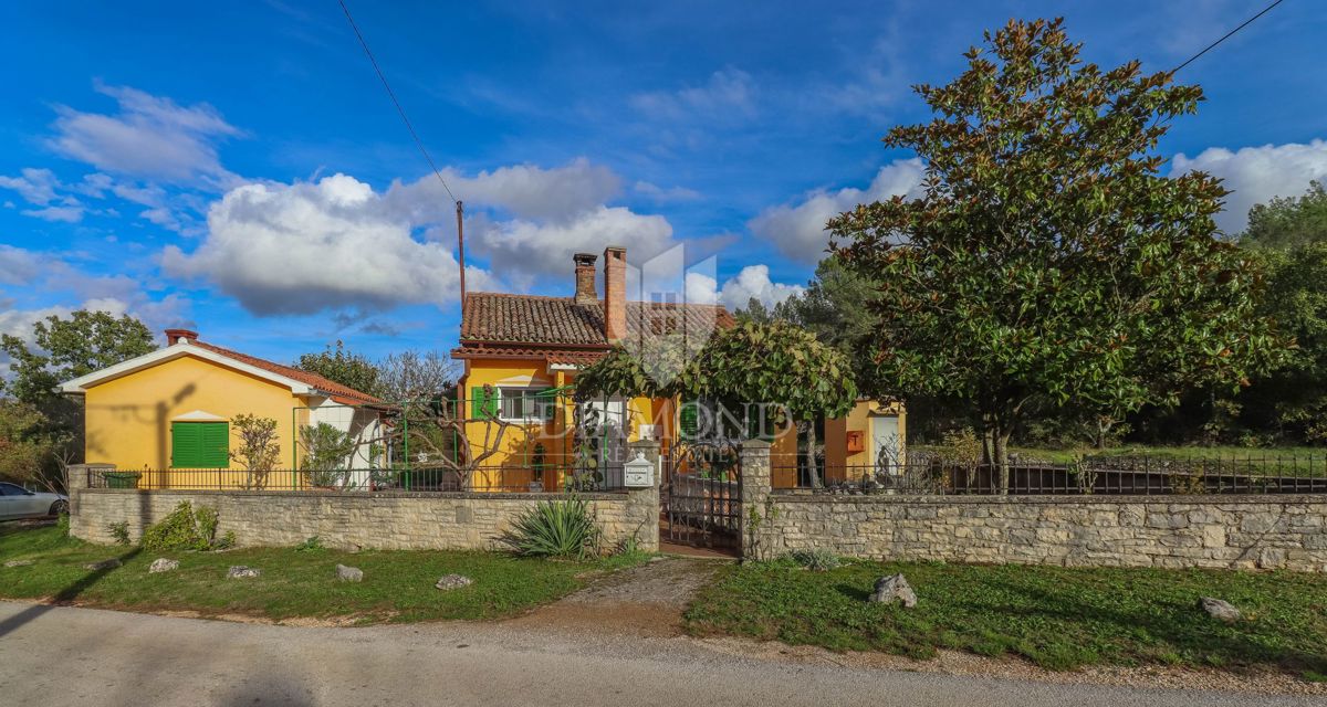 Rovinj, okolica, očarljiva kamnita hiša
