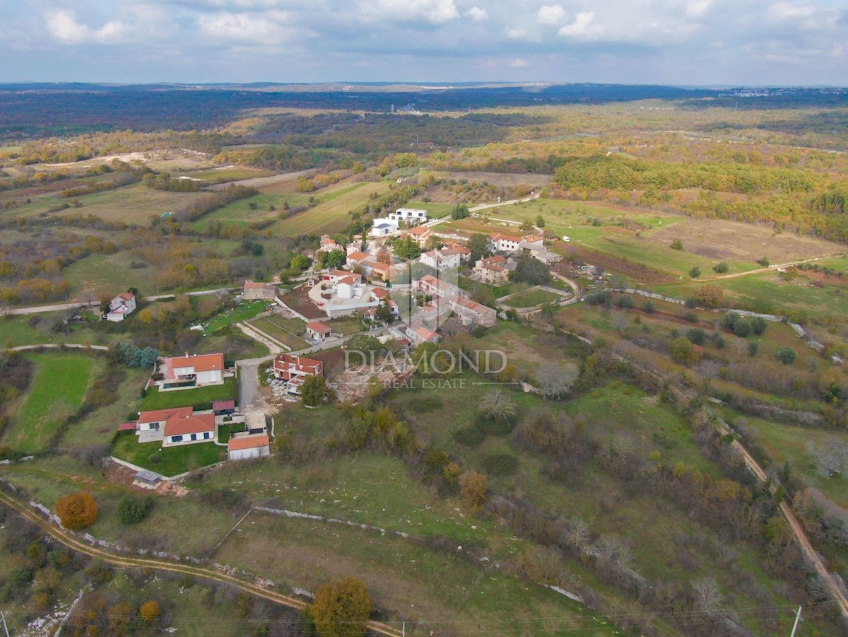 Bale, okolica, PRILOŽNOST - zemljišče na mirni lokaciji