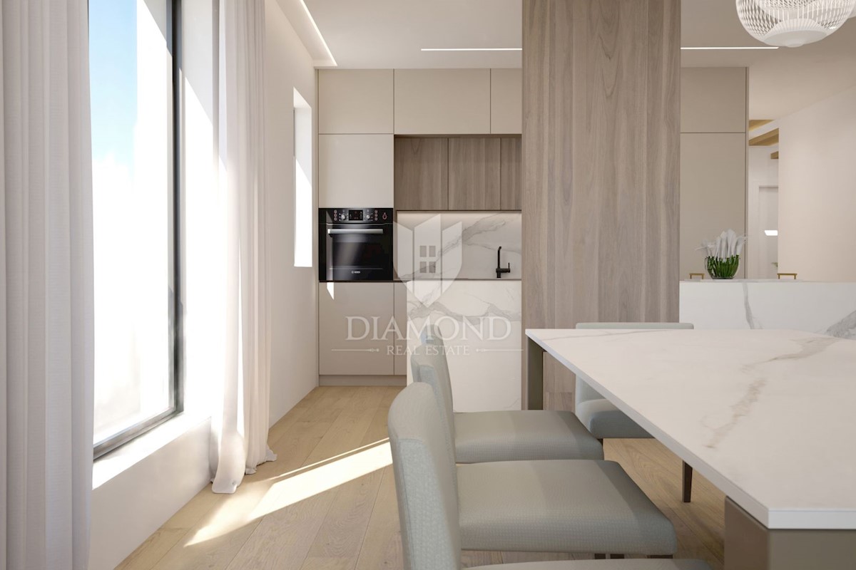 Oaza elegance in luksuza - vrhunski penthouse v centru Rovinja