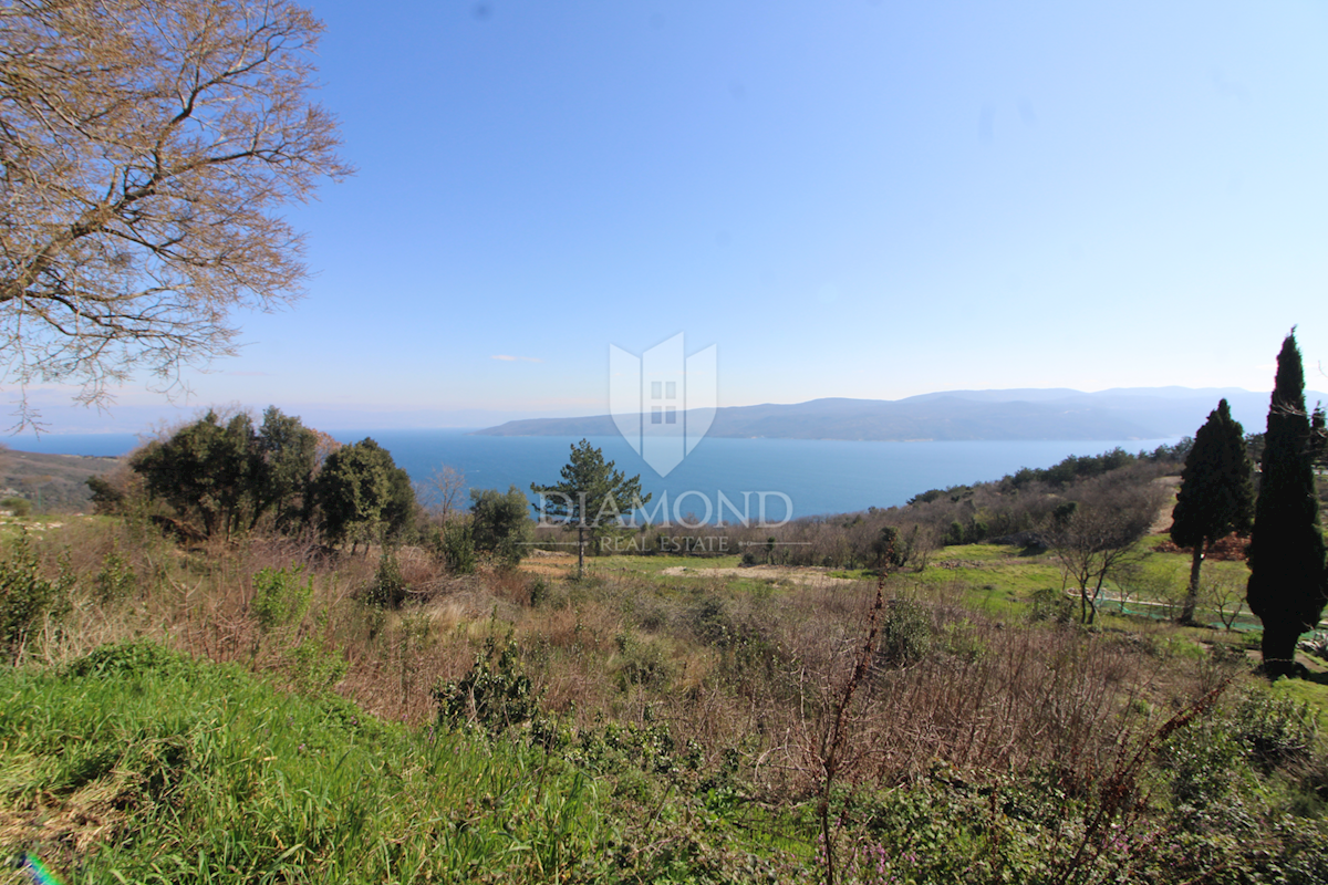 Labin, Rabac, gradbeno zemljišče s pogledom na morje