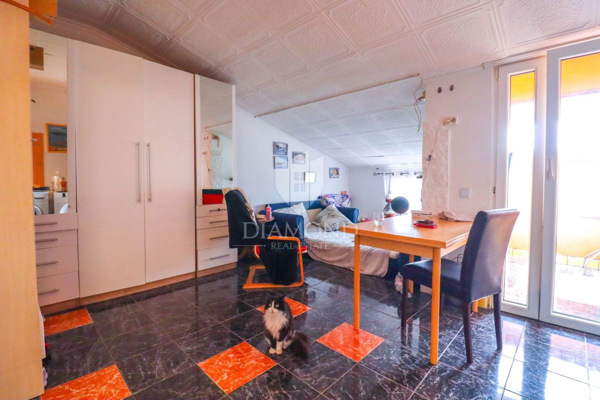 Rovinj, hiša s petimi enotami blizu strogem centru mesta