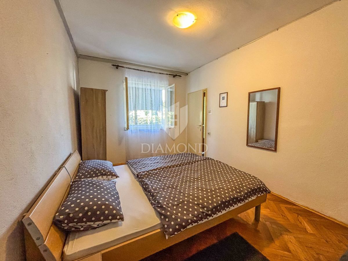 Priložnost v Novigradu! Sobe z dostopom do plaže!