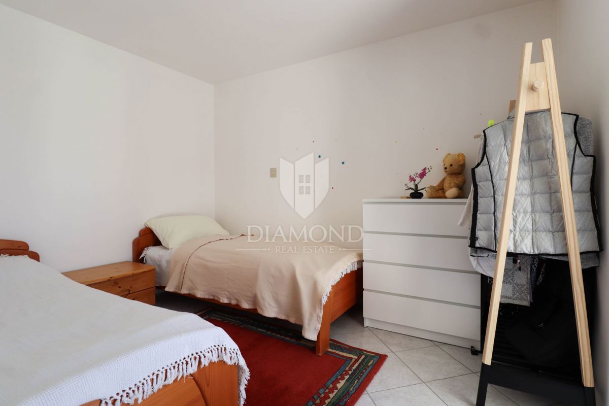 Apartma na iskani lokaciji, 300 metrov od morja.