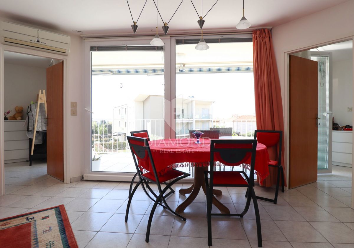 Apartma na iskani lokaciji, 300 metrov od morja.