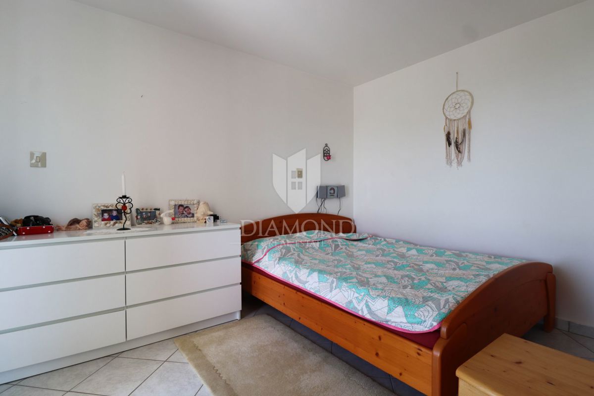 Apartma na iskani lokaciji, 300 metrov od morja.