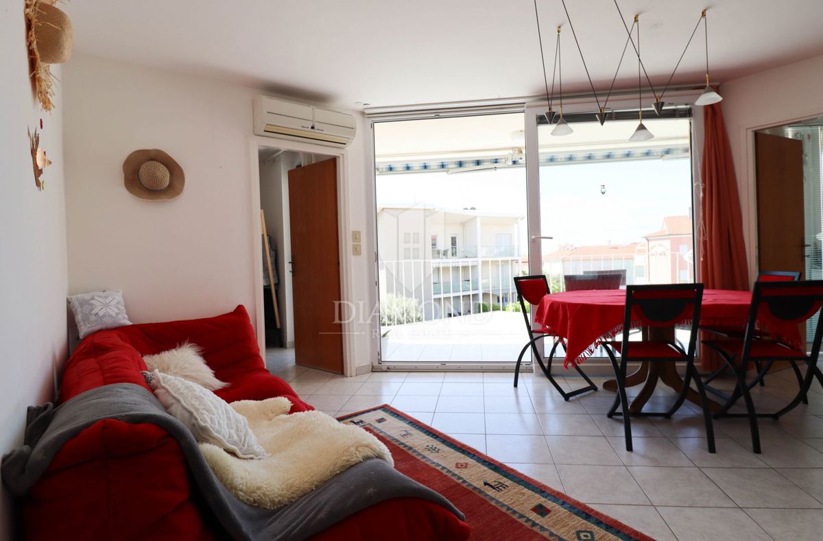 Apartma na iskani lokaciji, 300 metrov od morja.