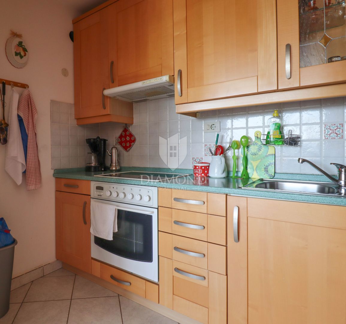 Apartma na iskani lokaciji, 300 metrov od morja.