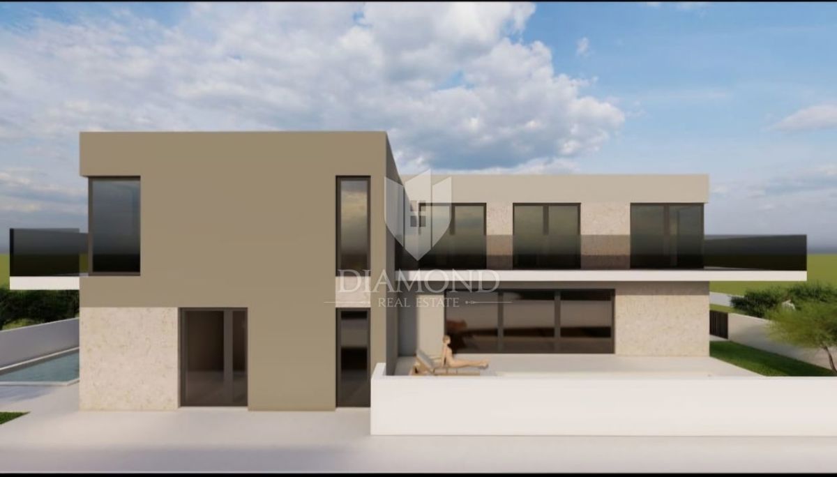 Poreč, gradbeno zemljišče s projektom 2 km od centra!