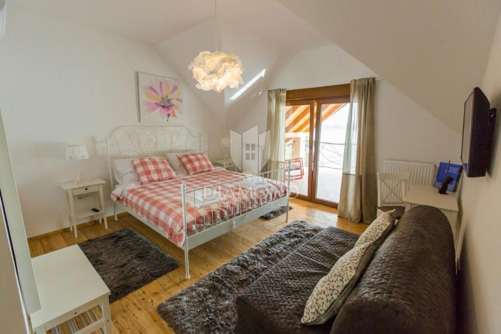 Ogulin, Čudovita vila ob jezeru