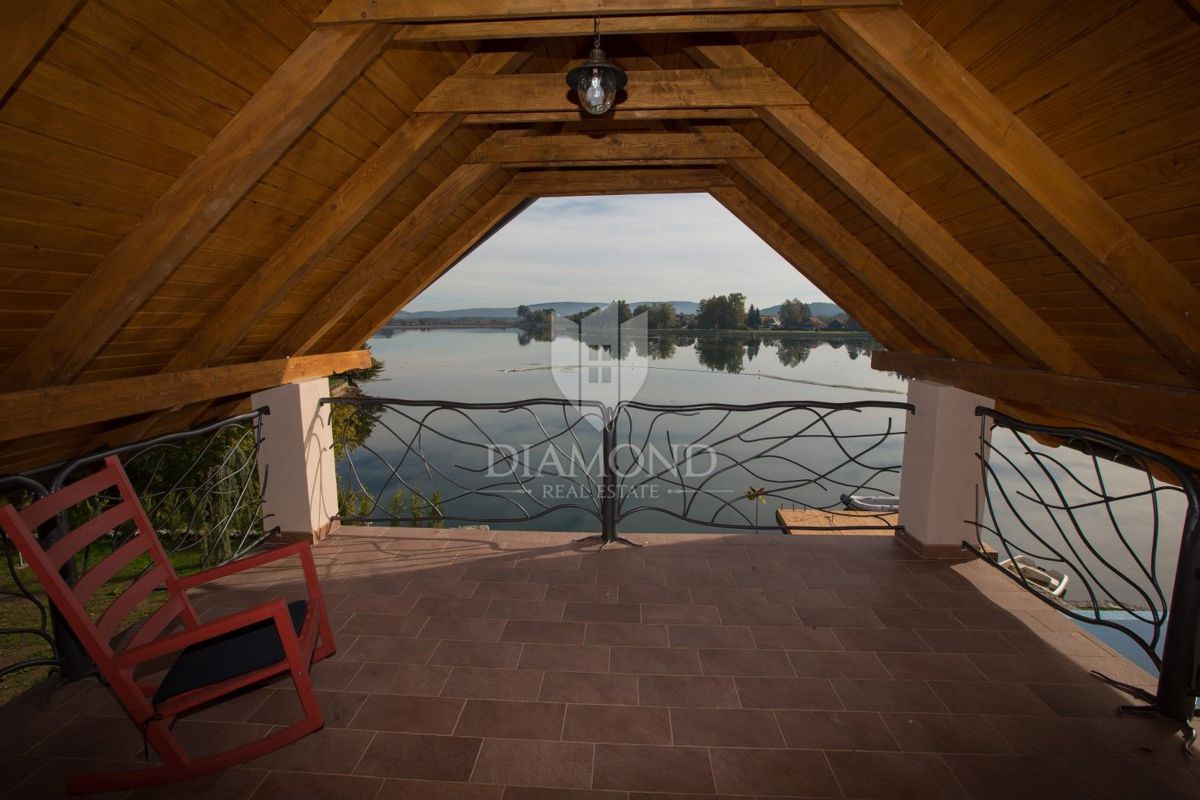 Ogulin, Čudovita vila ob jezeru