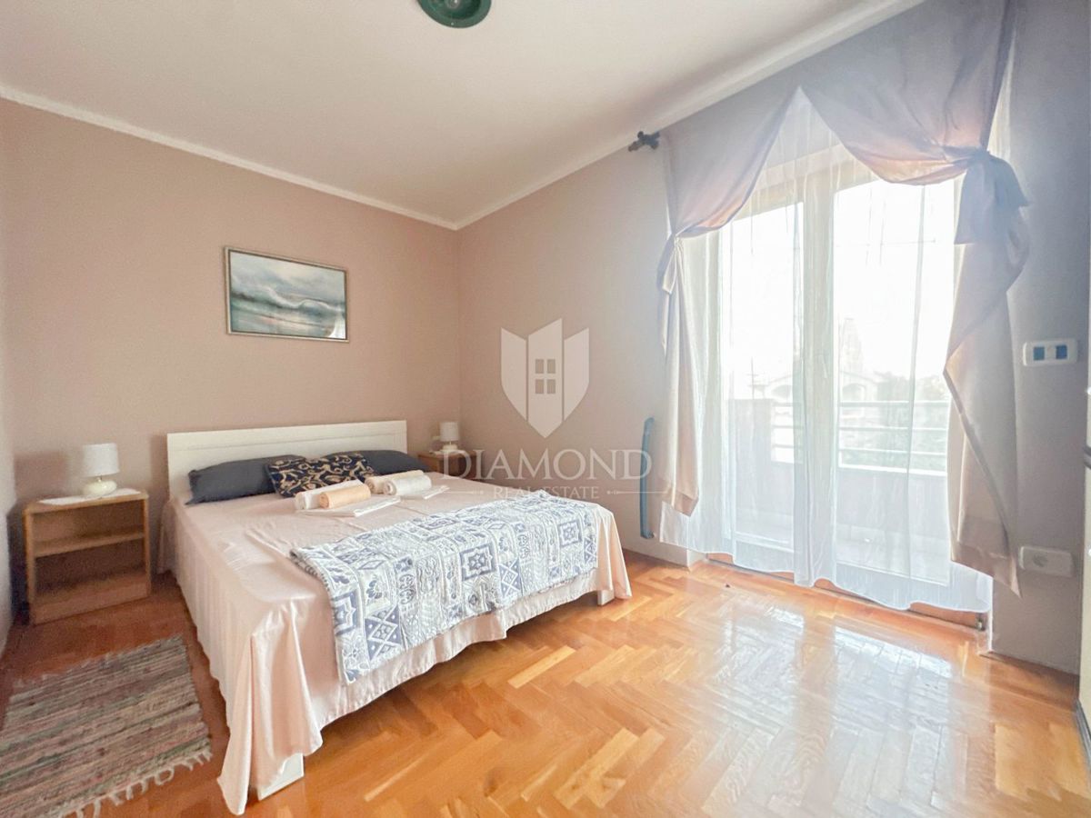 Apartma v centru Premanture, 800m od morja