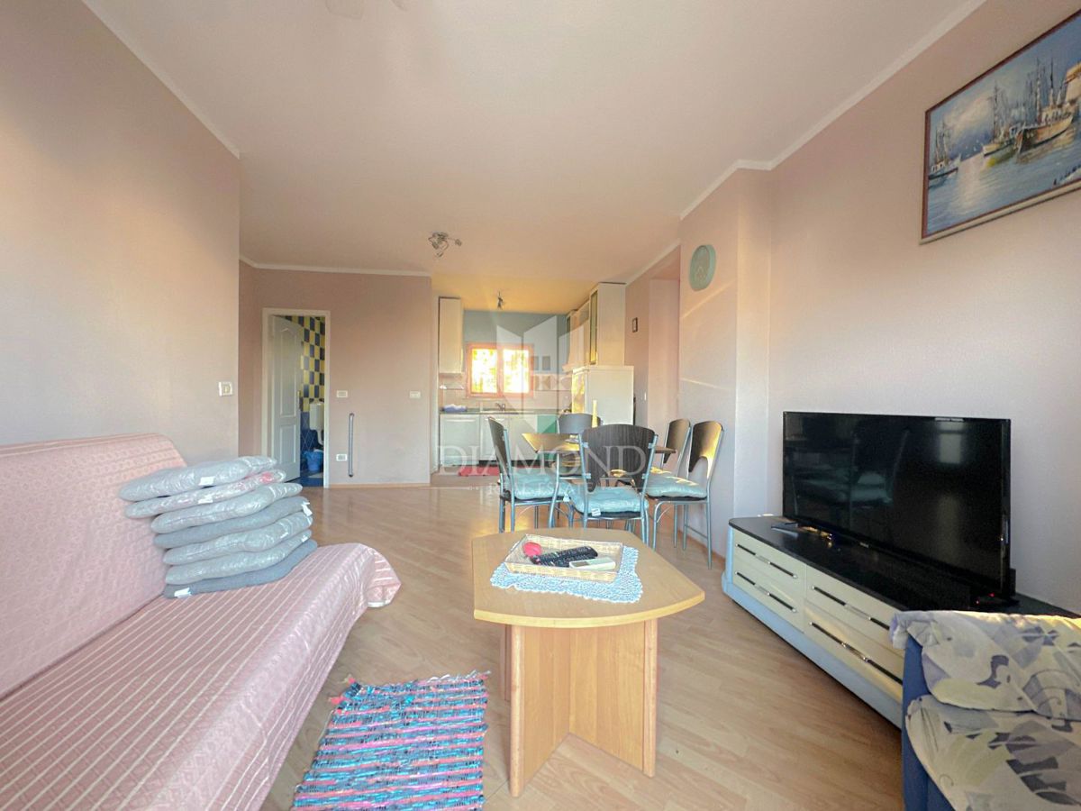 Apartma v centru Premanture, 800m od morja