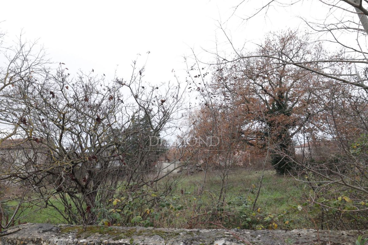 Gradbeno zemljišče v bližini Rovinja, iskana lokacija!