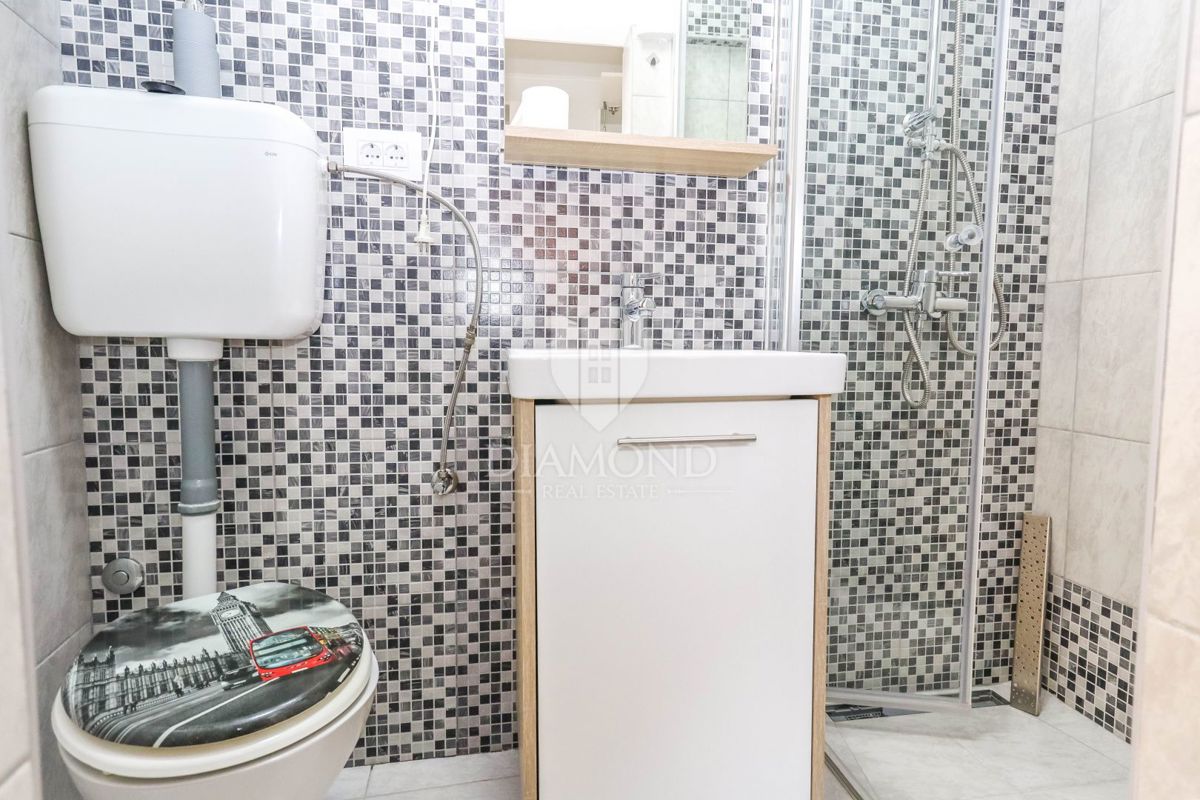 PRILOŽNOST! Apartmajska hiša 200 m od morja, Pješčana Uvala! 