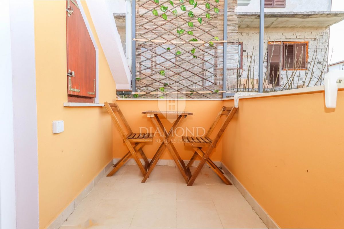 PRILOŽNOST! Apartmajska hiša 200 m od morja, Pješčana Uvala! 