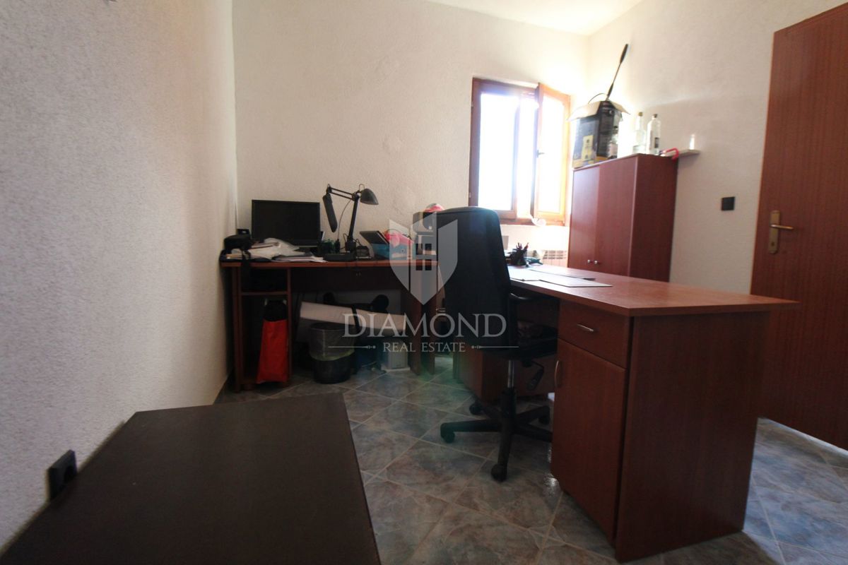 Labin, etaža hiše s 3 apartmaji