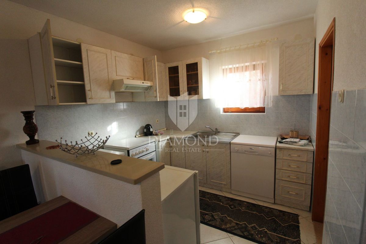Labin, etaža hiše s 3 apartmaji