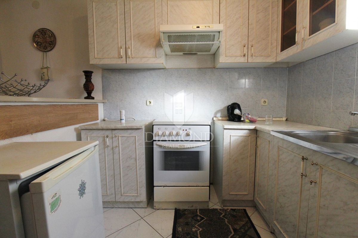 Labin, etaža hiše s 3 apartmaji