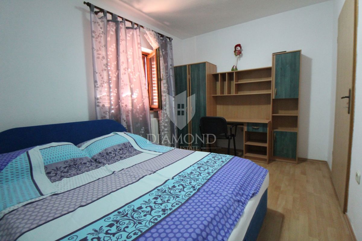 Labin, etaža hiše s 3 apartmaji