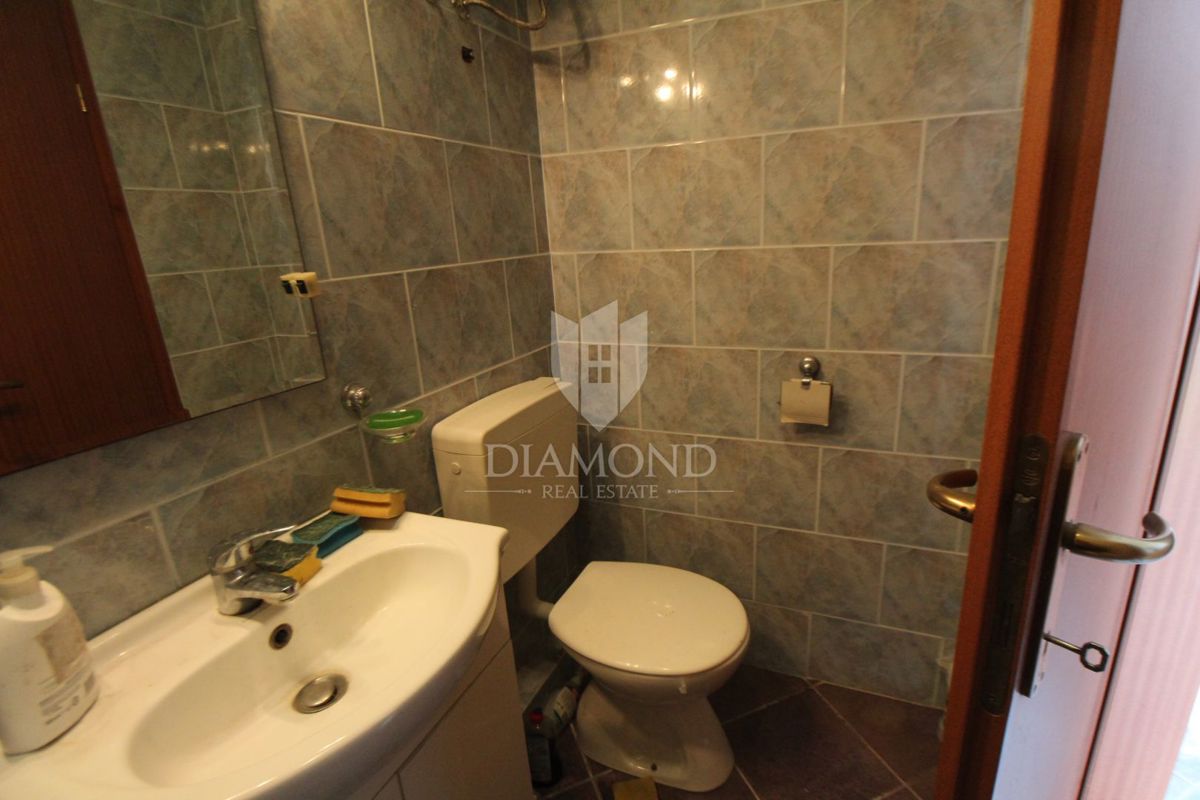 Labin, etaža hiše s 3 apartmaji