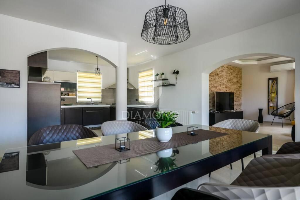 Hiša Labin, 170m2