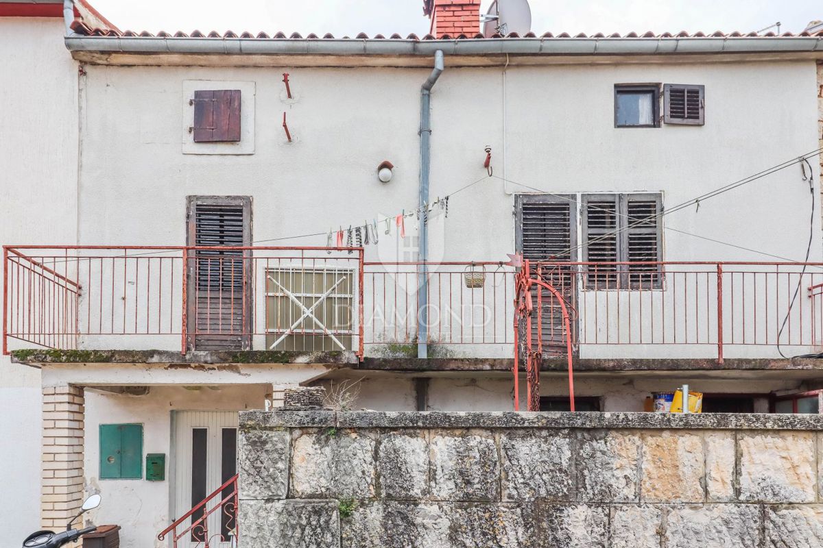 Prostorna hiša v bližini Rovinja