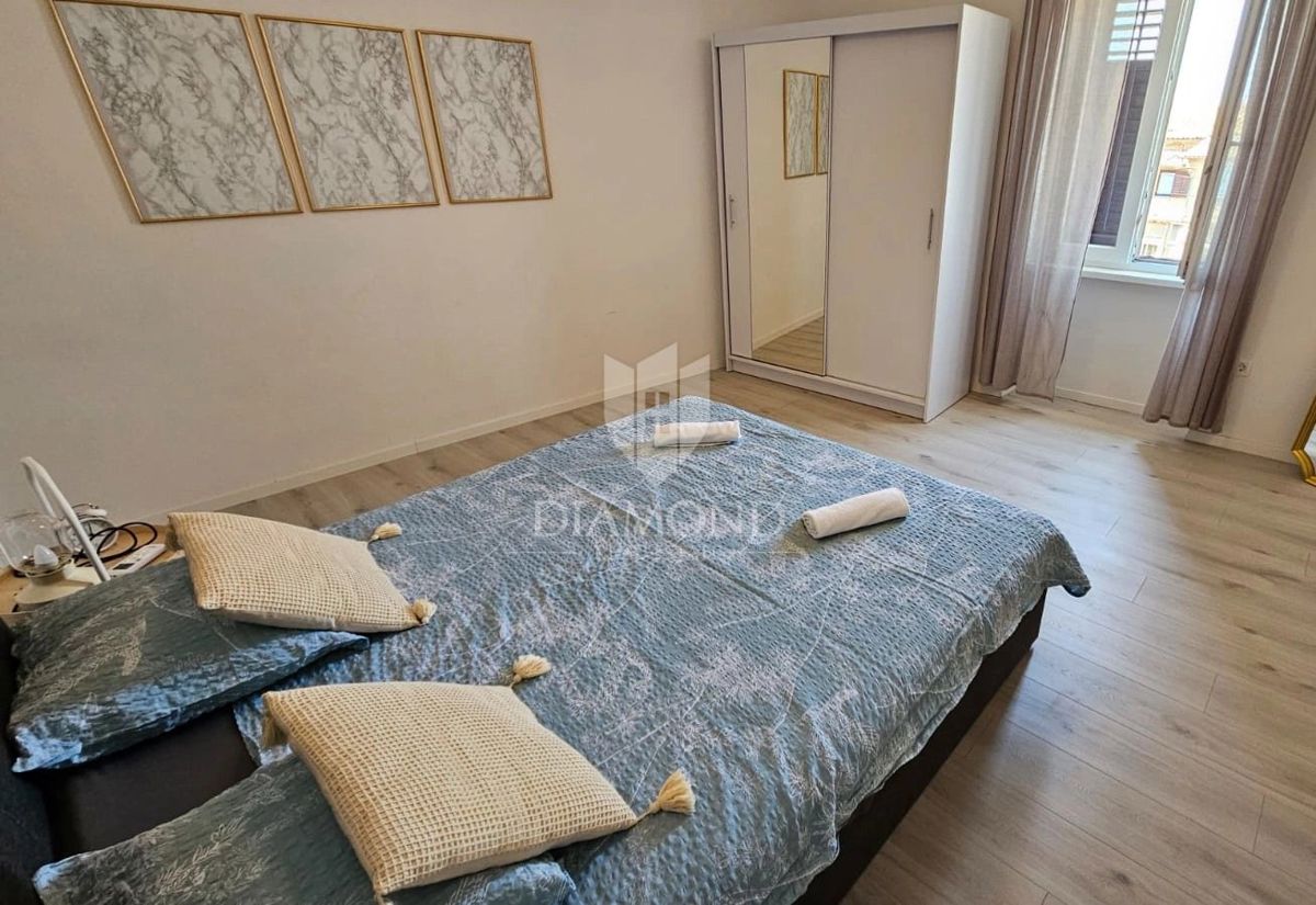 Pula, trisobno stanovanje 100m od arene!