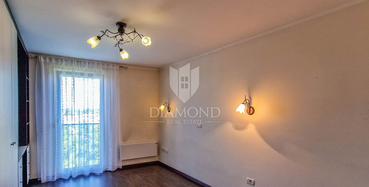 Novigrad, stanovanje 101 m2 s panoramskim pogledom na morje!