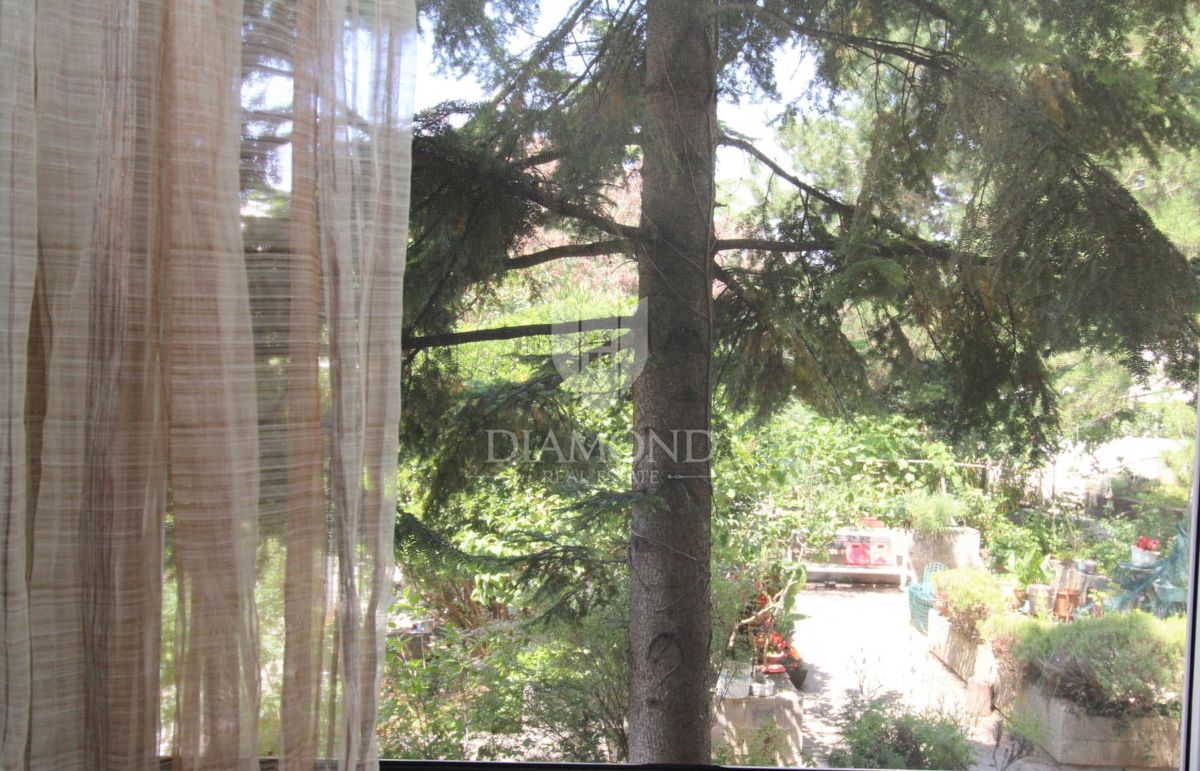 Apartmaj Njivice, Omišalj, 77m2