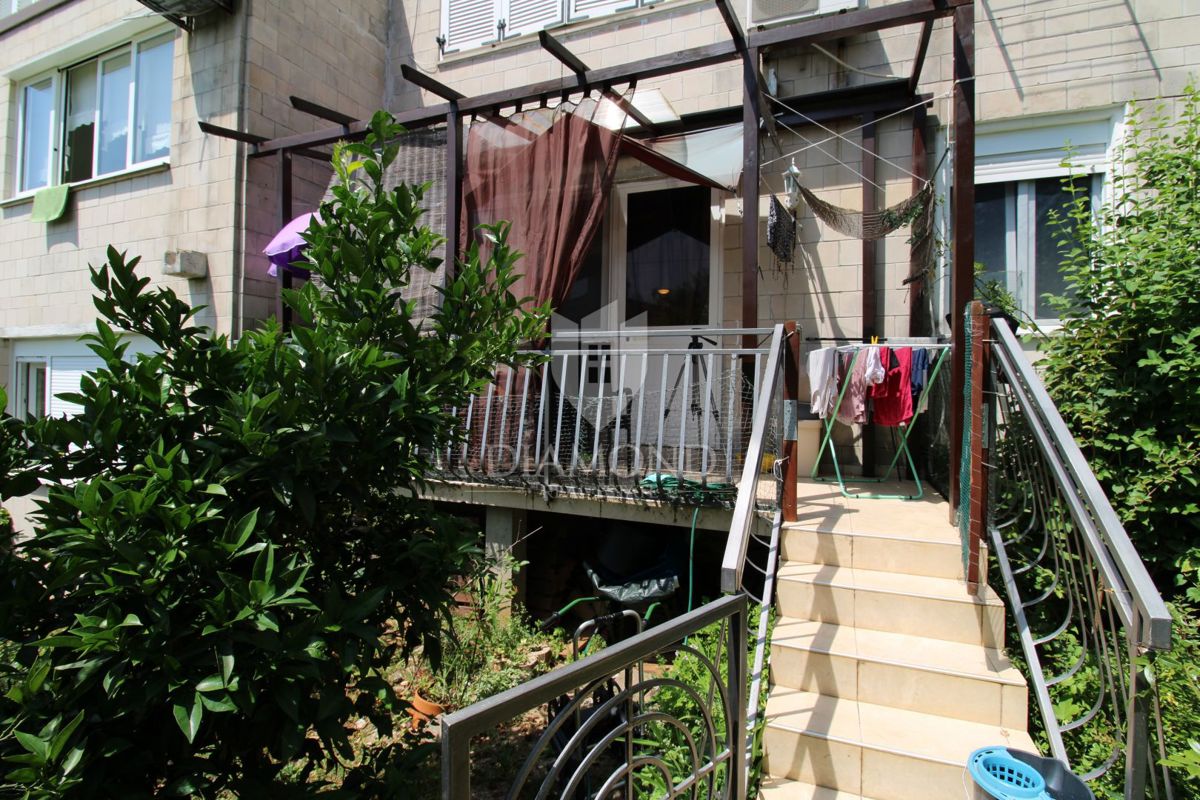 Apartmaj Njivice, Omišalj, 77m2