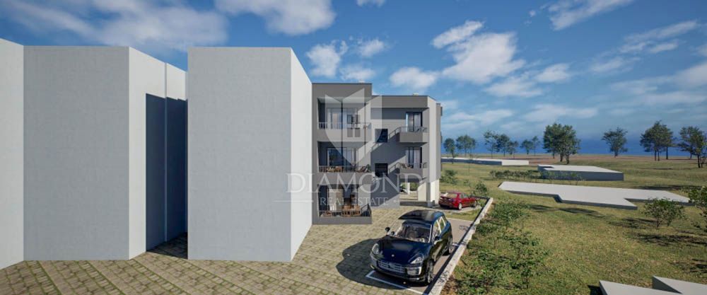 Prostorno novo stanovanje s 4 terasami v bližini plaže, Štinjan! 