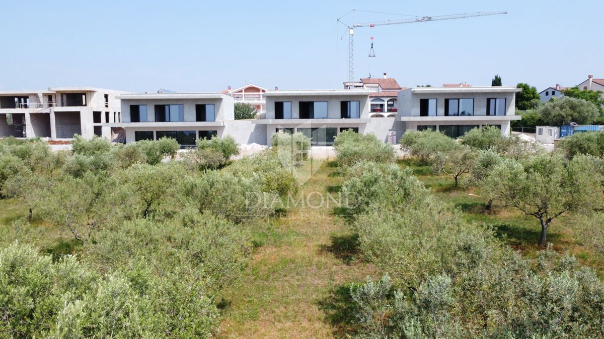 Poreč, luksuzna vila 300m od plaže!