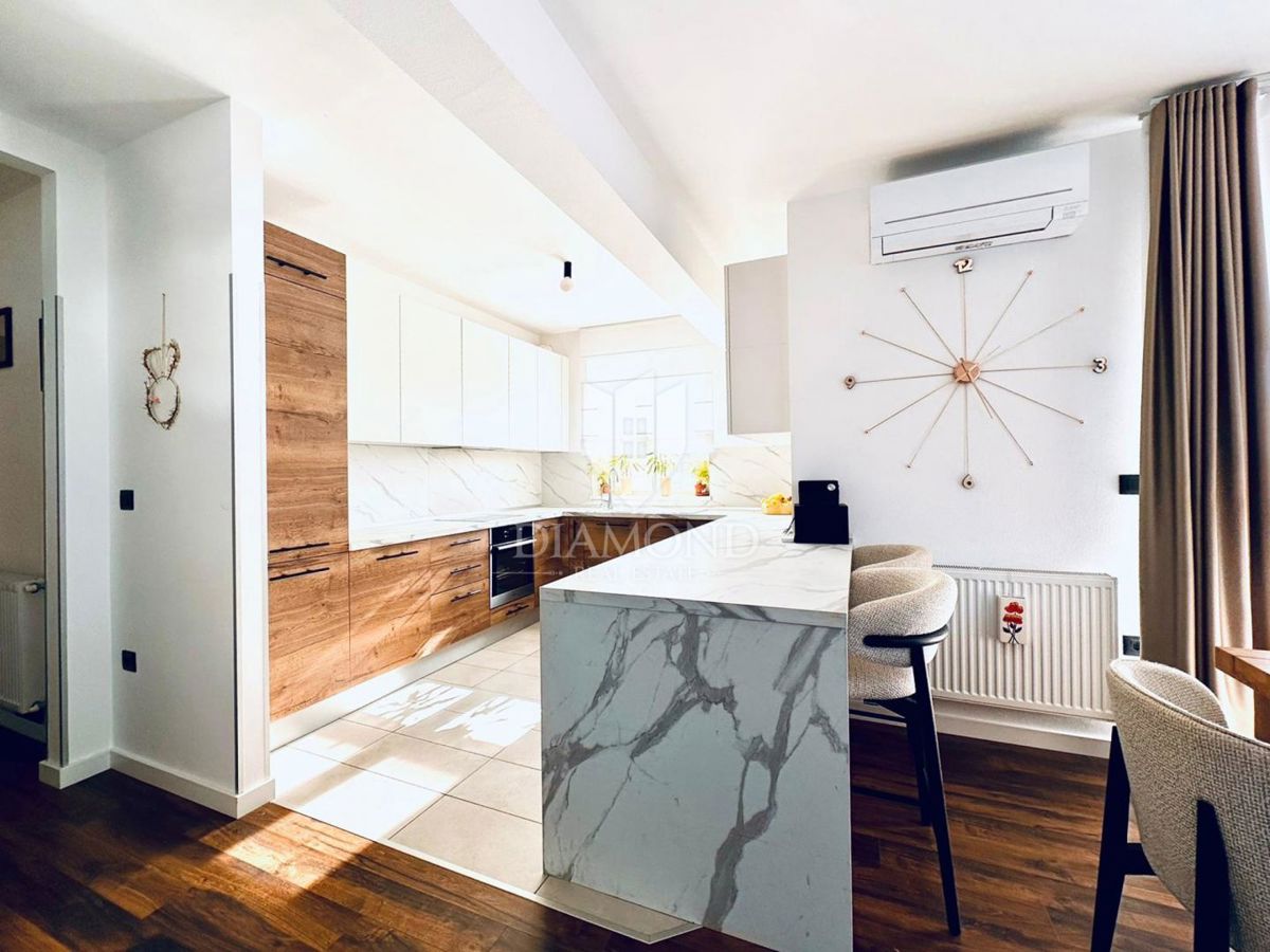 Apartmaj Valdebek, Pula, 104m2