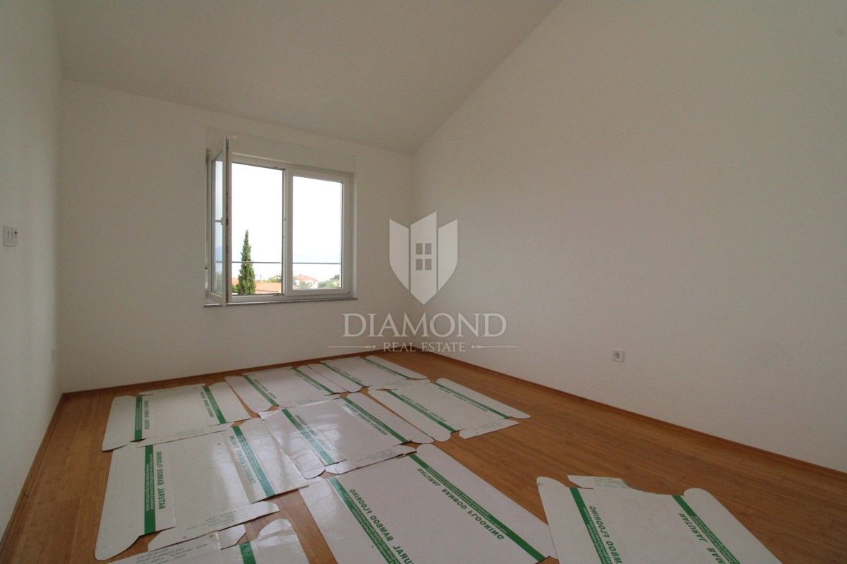Apartmaj Malinska, Malinska-Dubašnica, 59m2