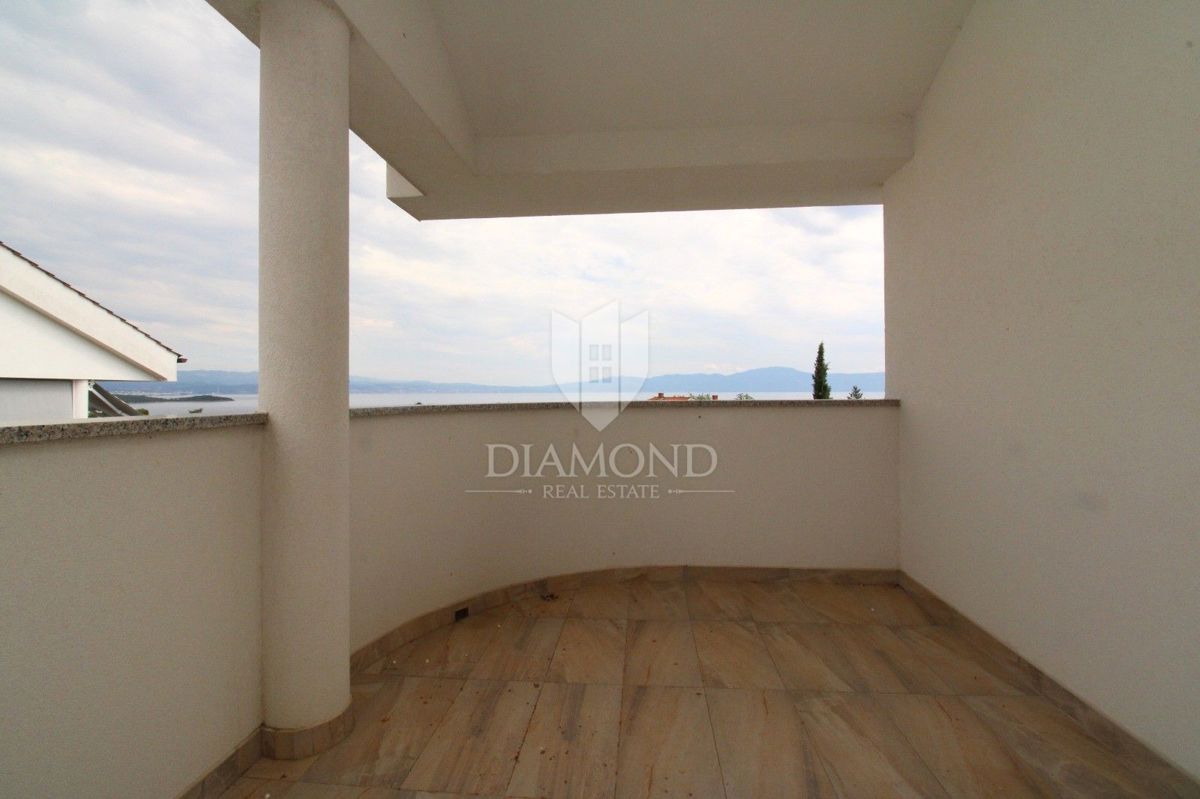 Apartmaj Malinska, Malinska-Dubašnica, 59m2