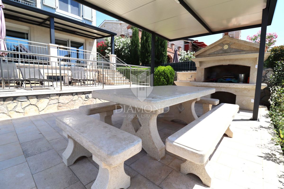 Poreč, okolica: Redkost! Hiša za bivanje in investicijo