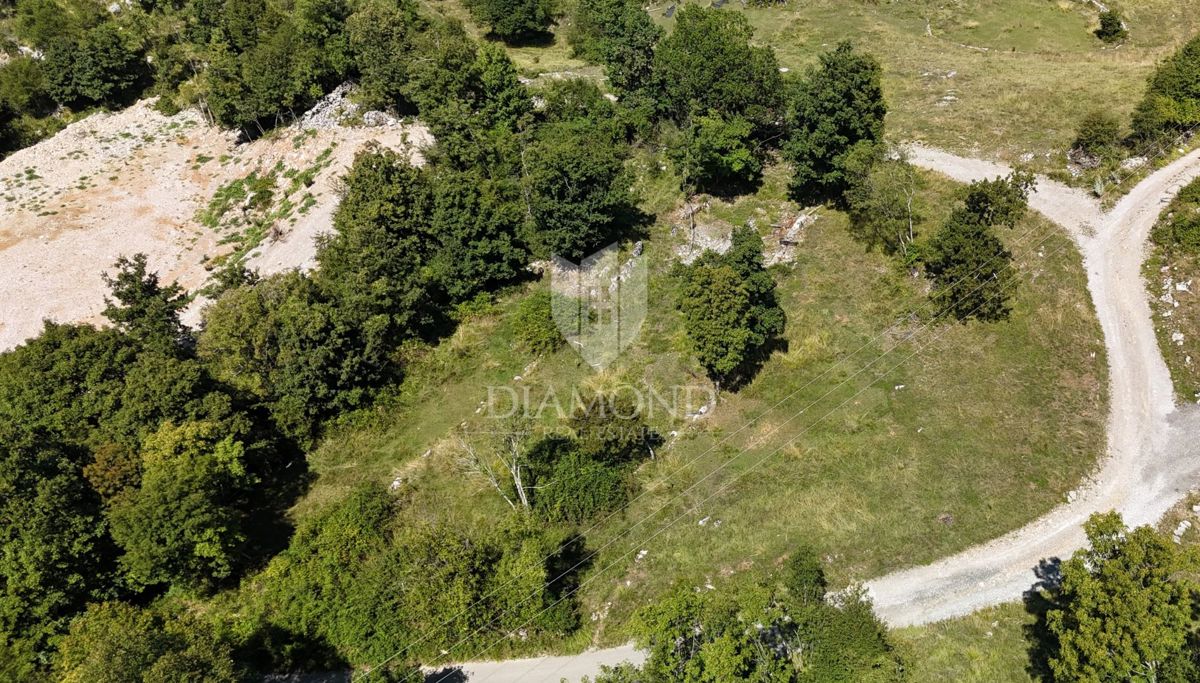 Zemljišče Breza, Klana, 1.510m2