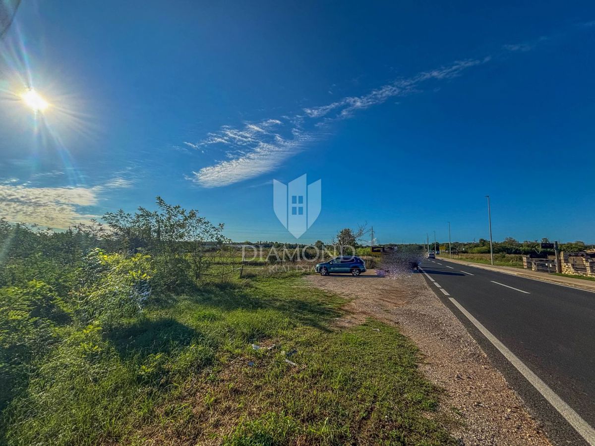 Istra, Umag - zemljišče na obetavni lokaciji!