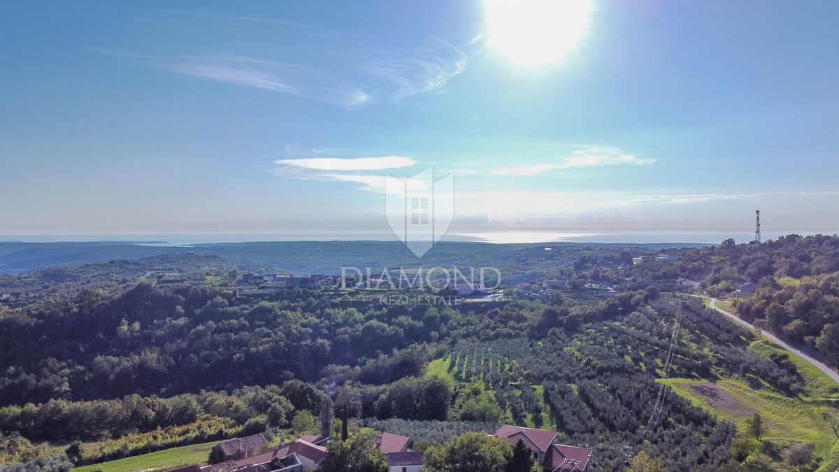 Buje, okolica - samostojna hiša s panoramskim razgledom!