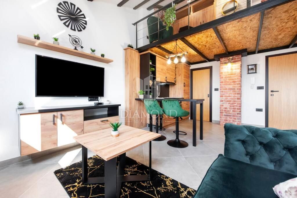 EKSKLUZIVNO pri Diamond! Apartma v Rovinju na iskani lokaciji