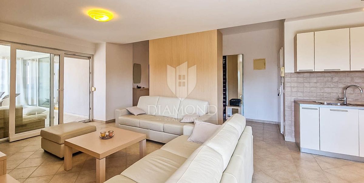 Umag, okolica, čudovito stanovanje 116 m2 s pogledom na morje