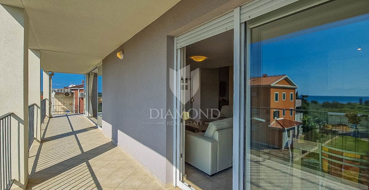 Umag, okolica, čudovito stanovanje 116 m2 s pogledom na morje