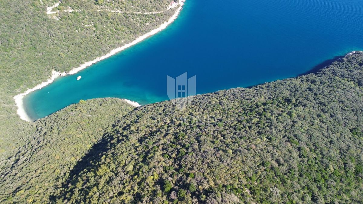 Kmetijska zemljišča ob morju naprodaj – Rabac, Istra