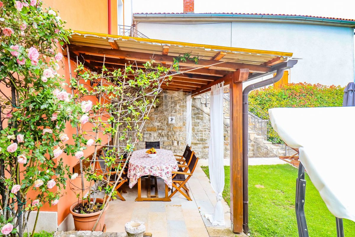 Atraktivna hiša z nepozabnim razgledom! 