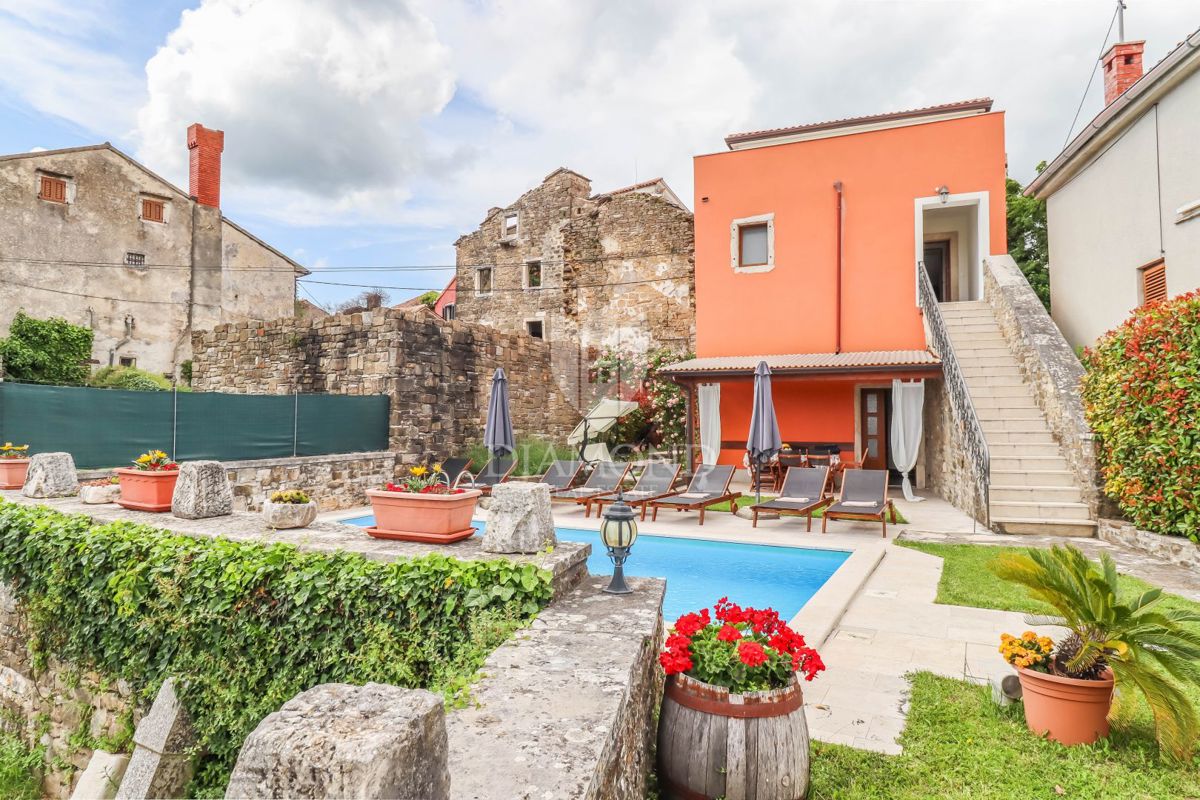 Atraktivna hiša z nepozabnim razgledom! 