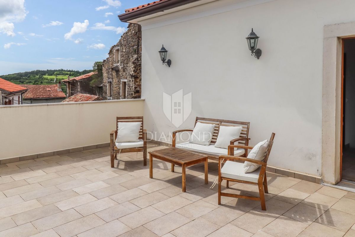 Atraktivna hiša z nepozabnim razgledom! 