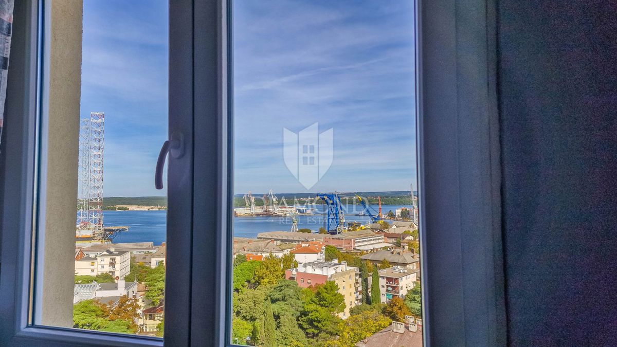 Pula, Veruda, stanovanje s pogledom na morje