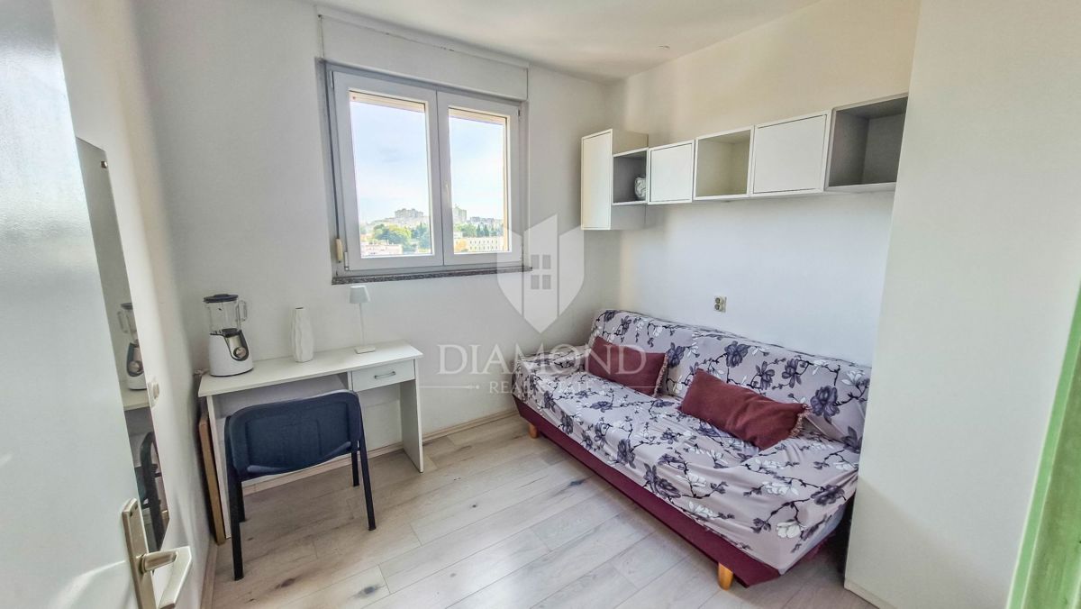 Pula, Veruda, stanovanje s pogledom na morje